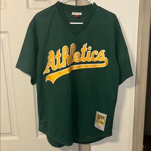Men’s Mitchell & Ness baseball jersey